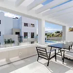 Bayside Luxury Steps From The Beach-stylish Near Pool & Shops * Estepona
