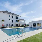 Bayside Luxury Steps From The Beach-stylish Near Pool & Shops *