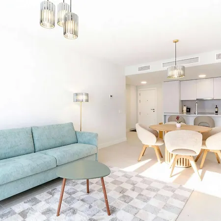 Bayside Luxury Steps From The Beach-stylish Near Pool & Shops Lejlighed *