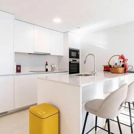 Lejlighed Bayside Luxury Steps From The Beach-stylish Near Pool & Shops Estepona