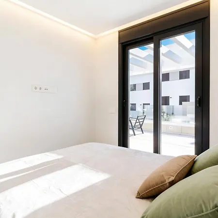 Bayside Luxury Steps From The Beach-stylish Near Pool & Shops