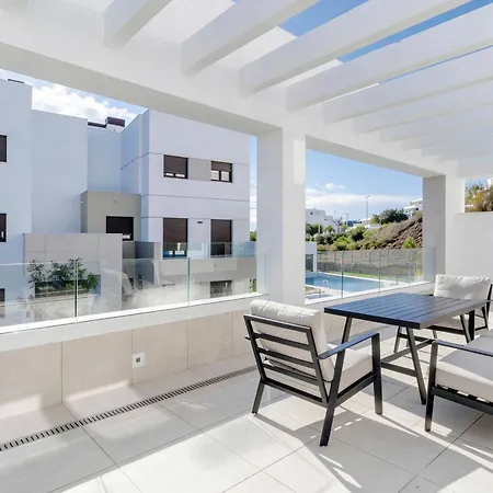 Bayside Luxury Steps From The Beach-stylish Near Pool & Shops * Estepona