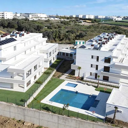Bayside Luxury Steps From The Beach-stylish Near Pool & Shops