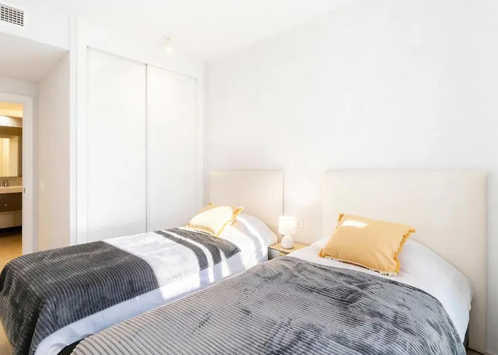 Bayside Luxury Steps From The Beach-stylish Near Pool & Shops