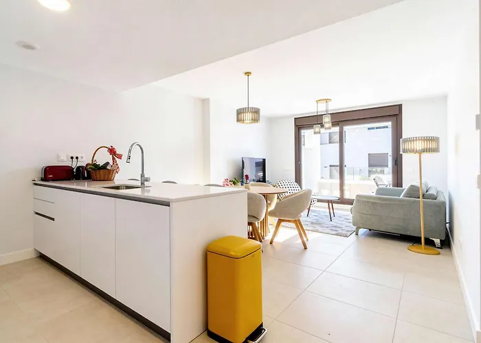 Lejlighed Bayside Luxury Steps From The Beach-stylish Near Pool & Shops Estepona