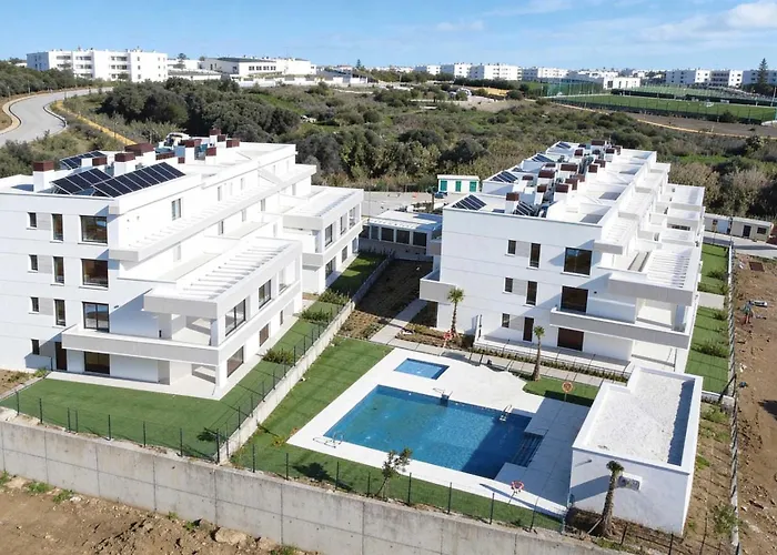 Bayside Luxury Steps From The Beach-stylish Near Pool & Shops