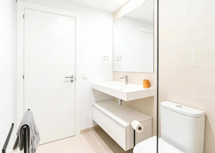 Lejlighed Bayside Luxury Steps From The Beach-stylish Near Pool & Shops Estepona