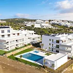 Bayside Luxury Steps From The Beach-stylish Near Pool & Shops