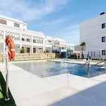 Bayside Luxury Steps From The Beach-stylish Near Pool & Shops Estepona