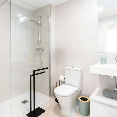 דירה Bayside Luxury Steps From The Beach-stylish Near Pool & Shops